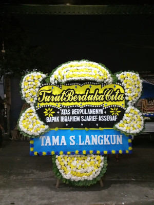 Papan Bunga Duka di Ngaringan